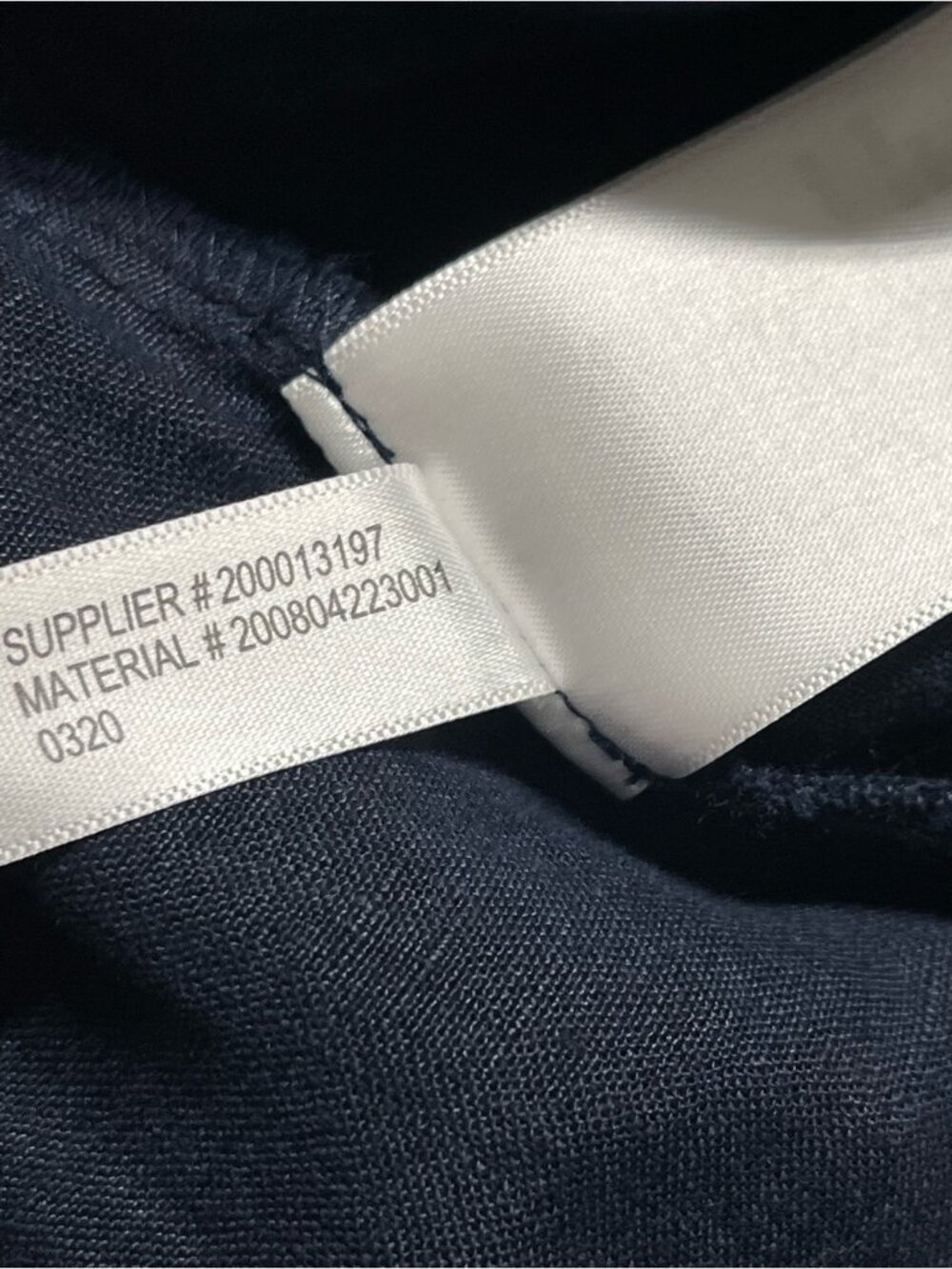 LAUREN Ralph Lauren Linen Classic Pintuck Split-Neck Tunic in Navy - Picture 7 of 8